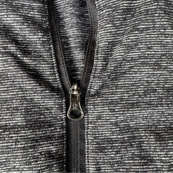 Lululemon Wee Striped Black Heathered Black Race Your Pace 1/2 Zip Jacket Size 8 - Picture 6 of 6